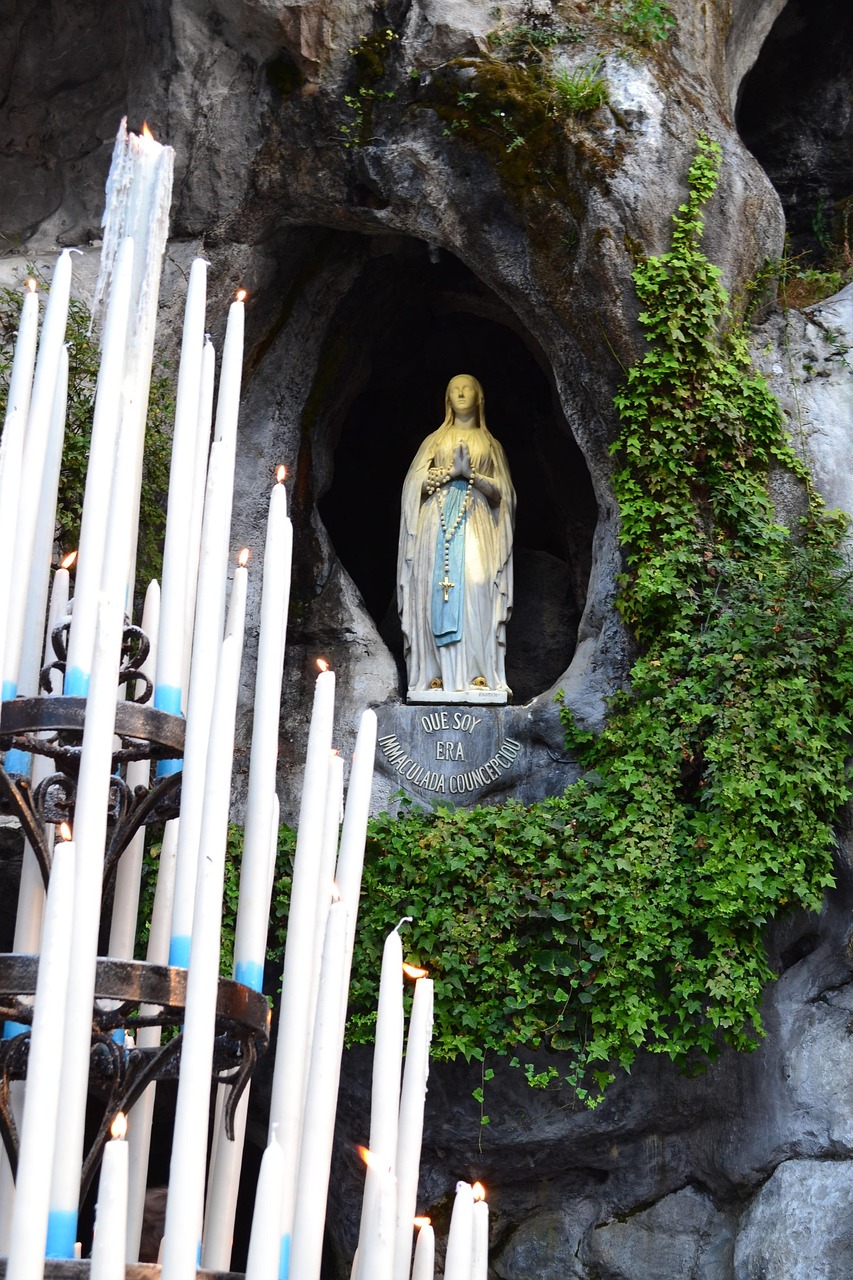 La Grotte de Massabielle