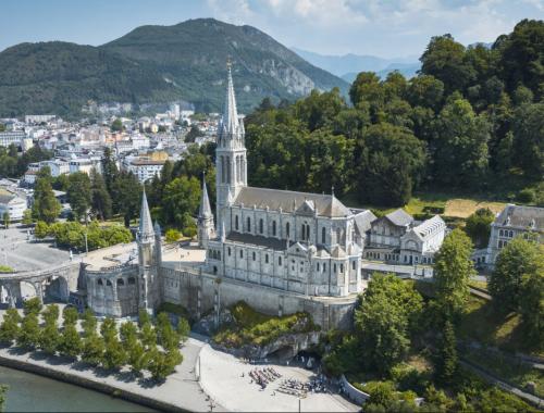 Lourdes